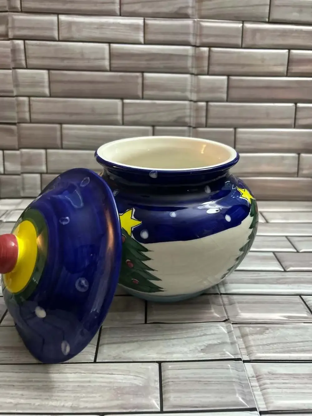 VINTAGE Hand-Painted Ceramic Christmas Village & Trees Canister Jar with Lid
